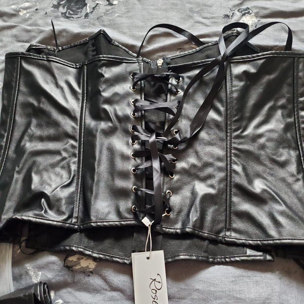 Plus size Intimates - Picture 6 of 16
